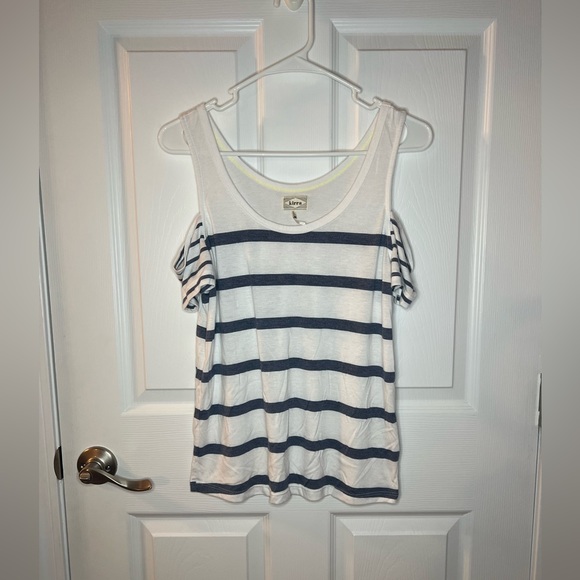 Kirra Woman’s Striped Cold Shoulder Shirt Size Medium - Picture 2 of 6